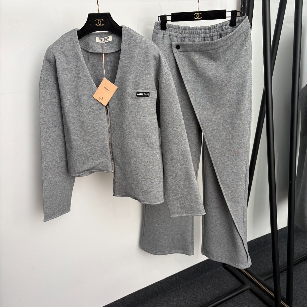 Miu Miu V-neck long-sleeved coat and casual pants set